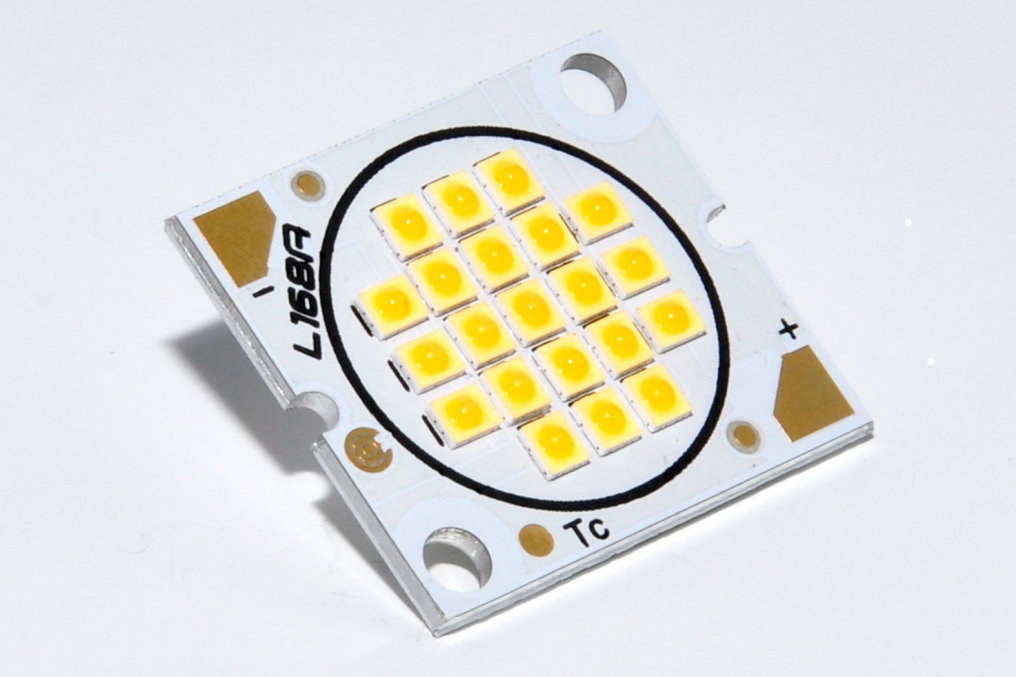 BriLED – this is the new LED module of CEZOS with a very high energy efficiency and specifically for general lighting indoor and outdoor use.