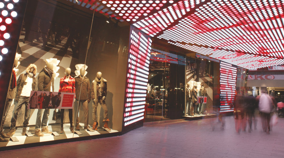 Lighting solutions for retail environments