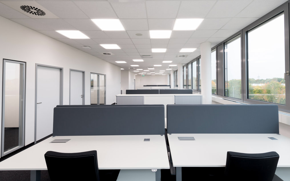 The pioneering Human Centric Lighting concept aligns lighting with the needs of human biorhythms and improves working conditions.