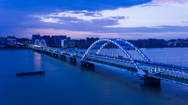 A bird-eye view of Fuxing Bridge in Hangzhou