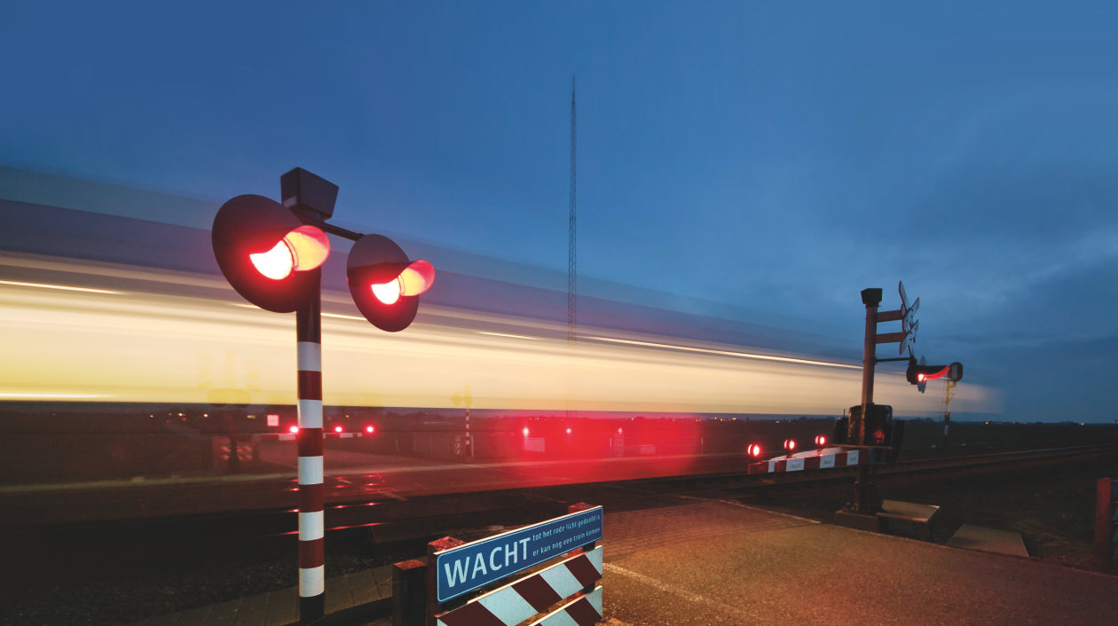 Application - Signs and Signals - Traffic Light