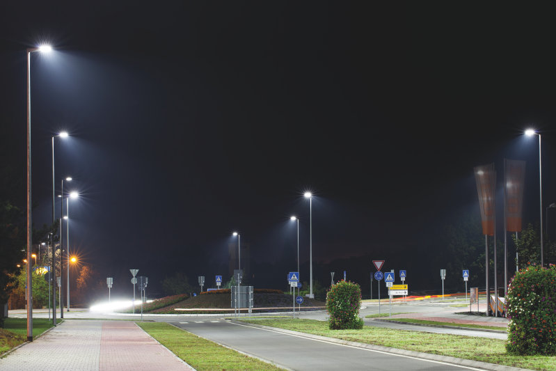 Smart street lighting recognizes ambient condition and adapts automatically with OSRAM sensor technology
