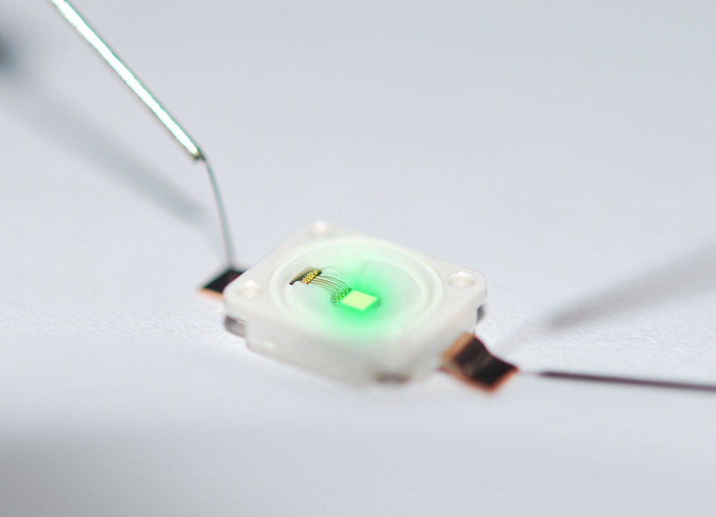 Osram Opto Semiconductors has now succeeded in reducing the typical forward voltages of green LEDs.